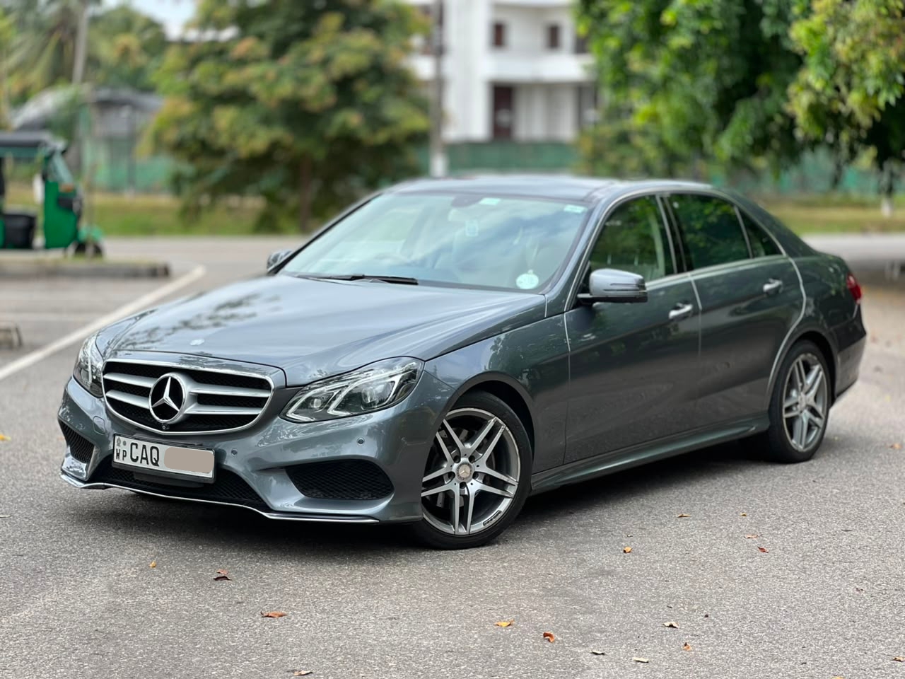 Mercedes Benz E300