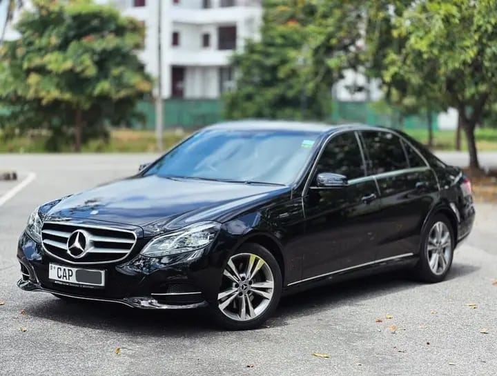 Mercedes Benz E300